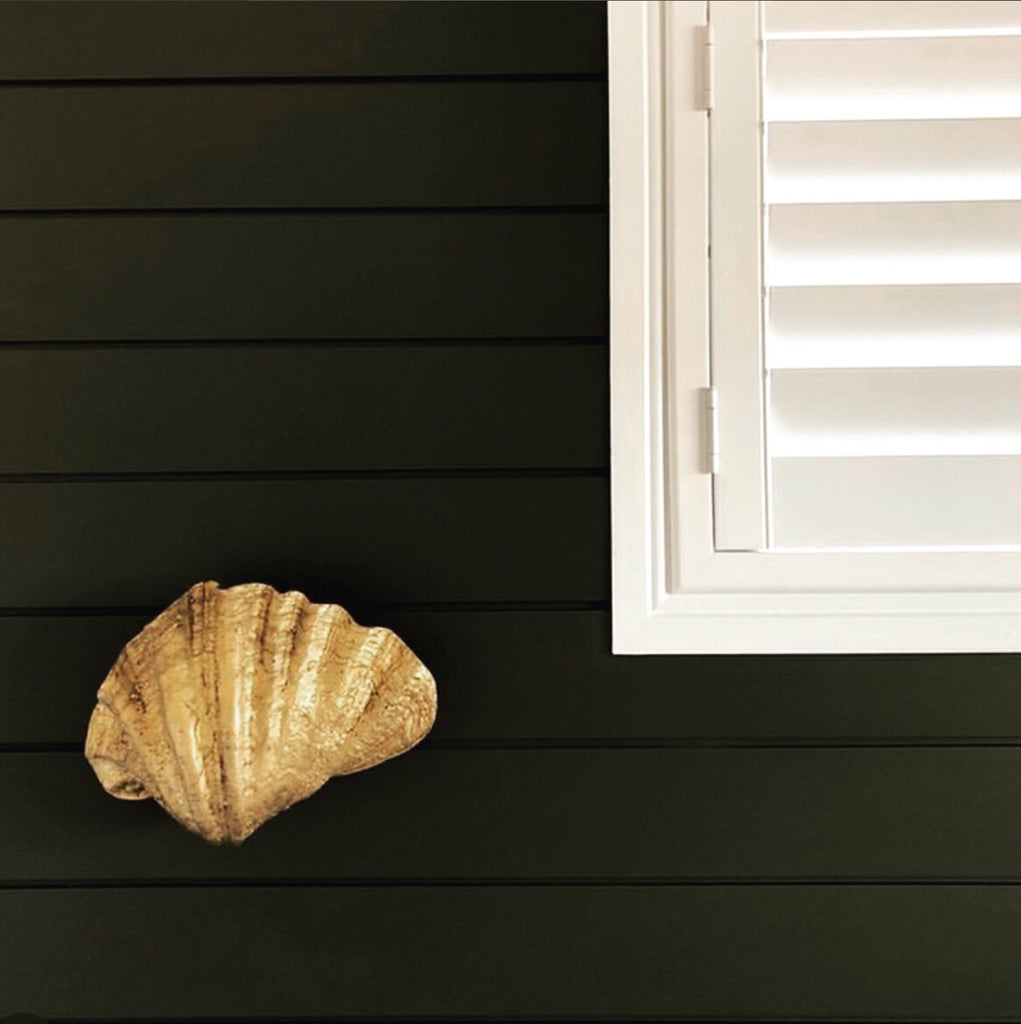 FLUTED SHELL WALL SCONCE (AVAIL, WHITE OR GOLD)